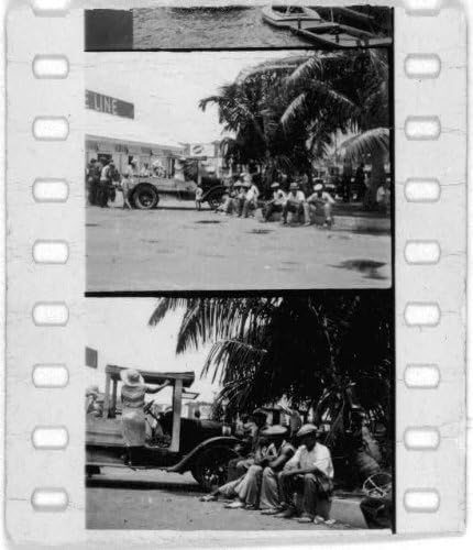 צילום היסטורי: תמונה של רצועת קשר, אנשים בפלאזה, פלורידה,פלורידה, 1935, אפרו-אמריקאים,טאון